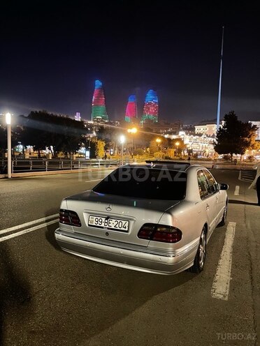 Mercedes E 200-7