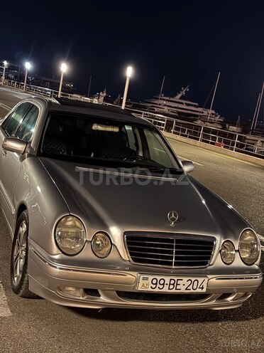 Mercedes E 200-8