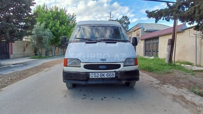 Ford Transit-1