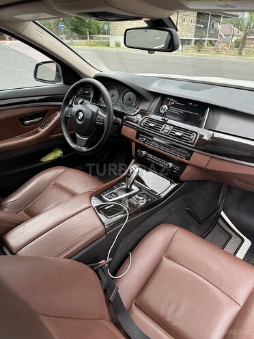 BMW 528-7