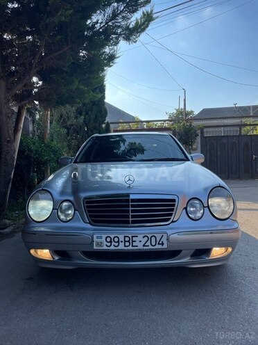 Mercedes E 200-4