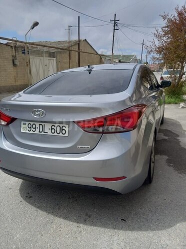 Hyundai Elantra-7