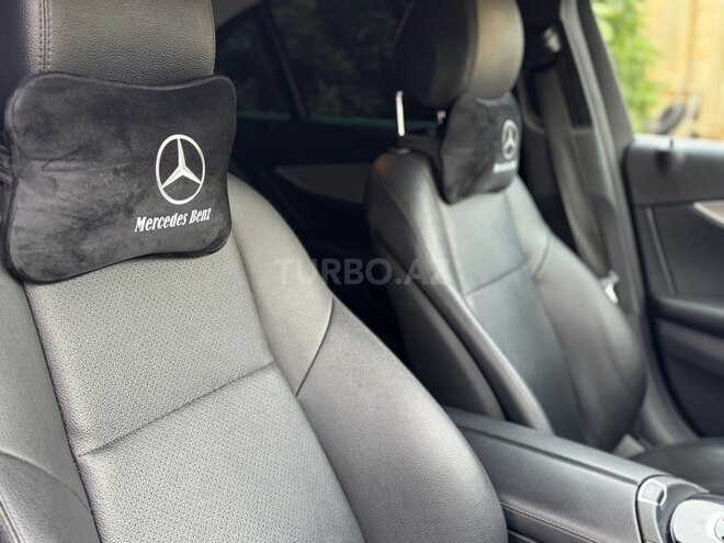 Mercedes E 220 d-12