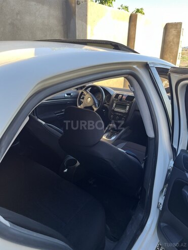 Volkswagen Jetta-9