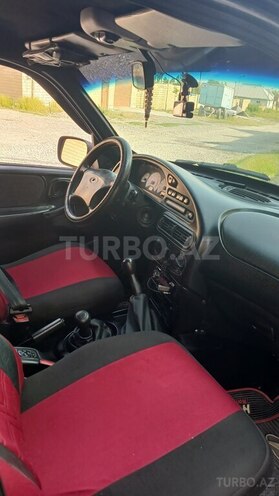 Chevrolet Niva-8