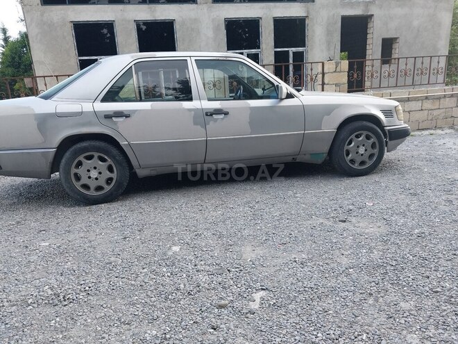 Mercedes 300 D-5