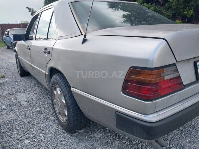 Mercedes 300 D-4