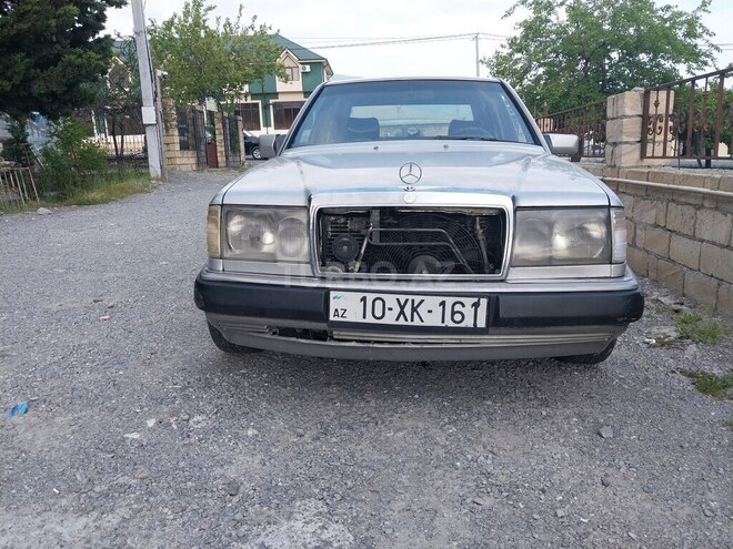 Mercedes 300 D-1