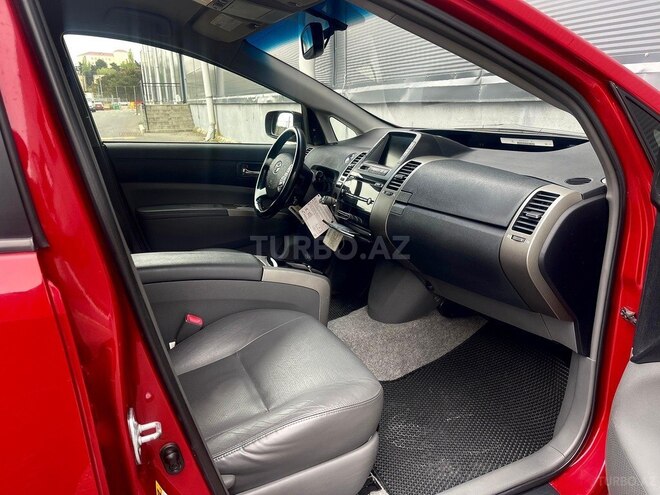 Toyota Prius-15
