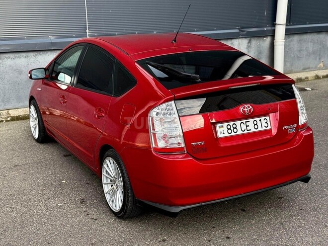 Toyota Prius-12