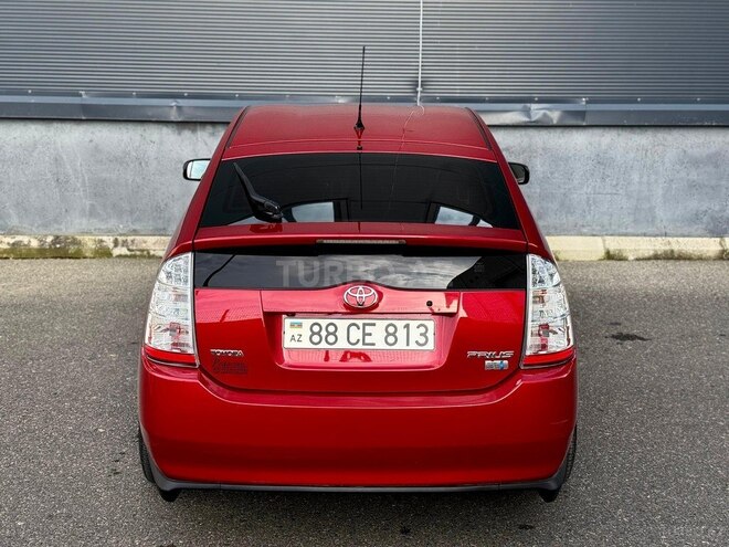 Toyota Prius-8