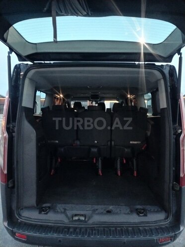 Ford Tourneo Custom-6