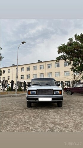 LADA (VAZ) 2107-1
