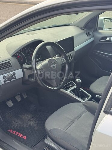 Opel Astra-12