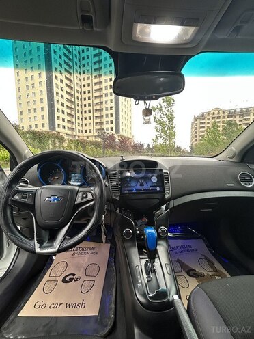 Chevrolet Cruze-14