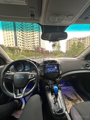 Chevrolet Cruze-15