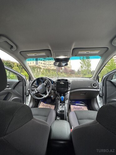 Chevrolet Cruze-13
