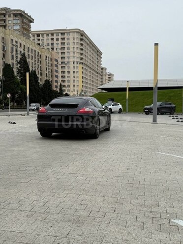 Porsche Panamera 4S-4