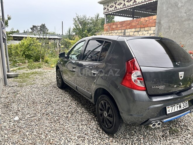 Dacia Sandero-5
