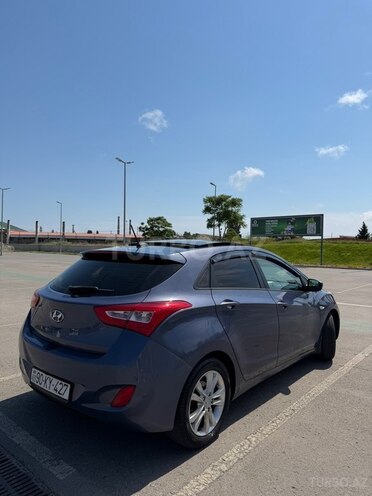 Hyundai i30-7