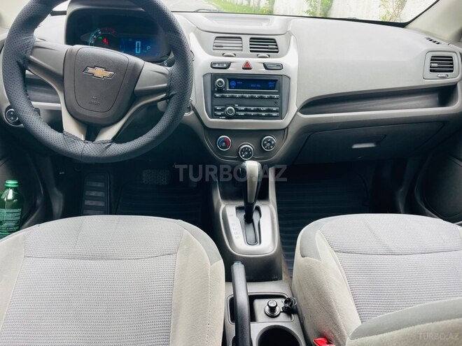 Chevrolet Cobalt-10