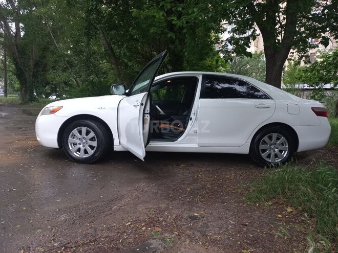 Toyota Camry-5