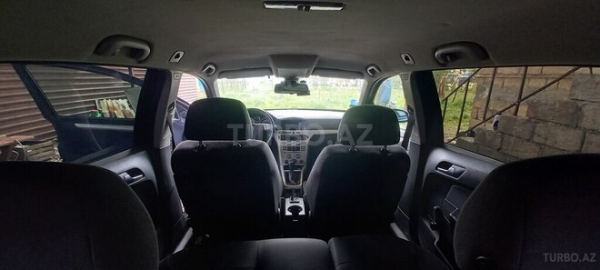 Opel Astra-12