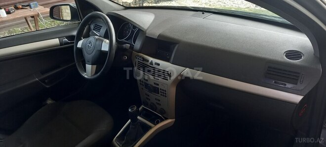Opel Astra-13