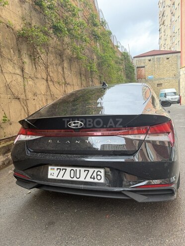 Hyundai Elantra-3