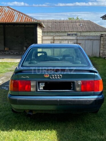 Audi 100-3
