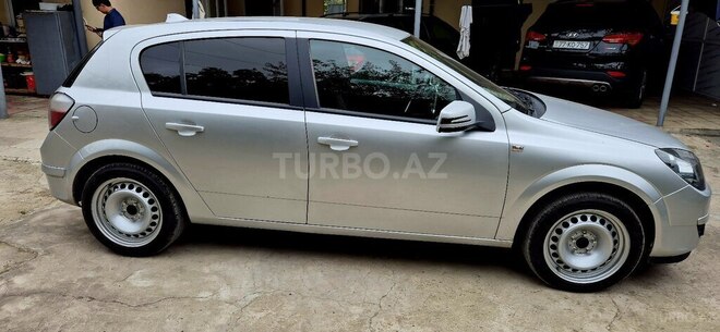 Opel Astra-12