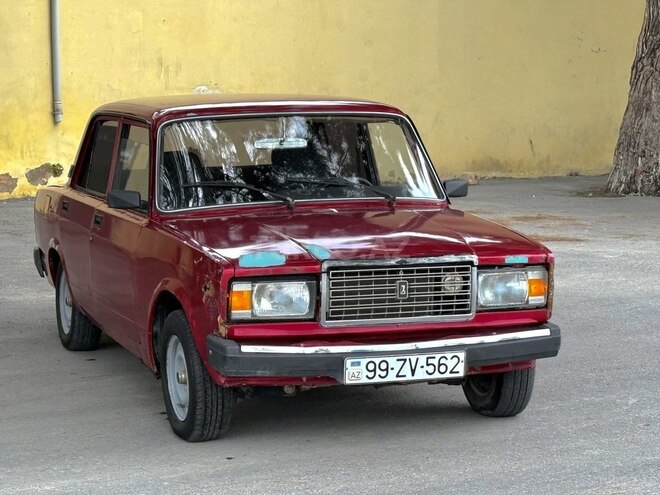 LADA (VAZ) 2107-1