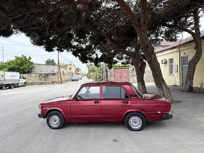 LADA (VAZ) 2107-4