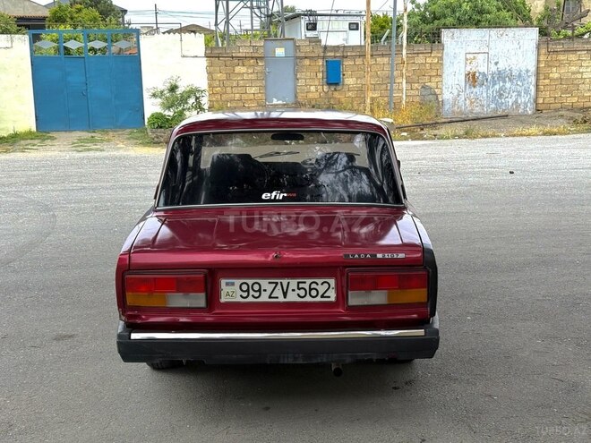 LADA (VAZ) 2107-2