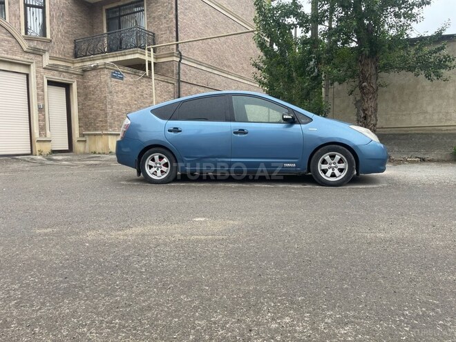 Toyota Prius-8
