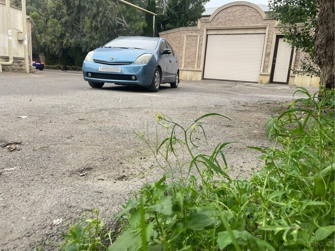 Toyota Prius-4