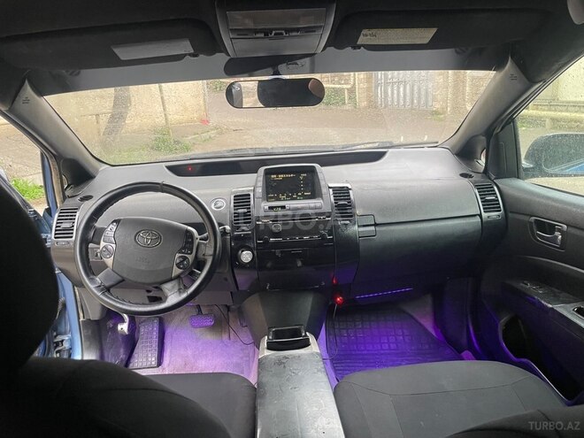 Toyota Prius-10