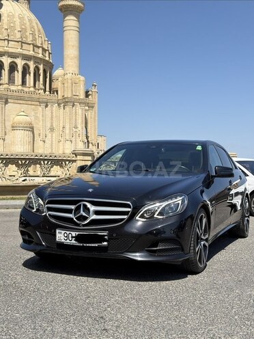 Mercedes E 220-1