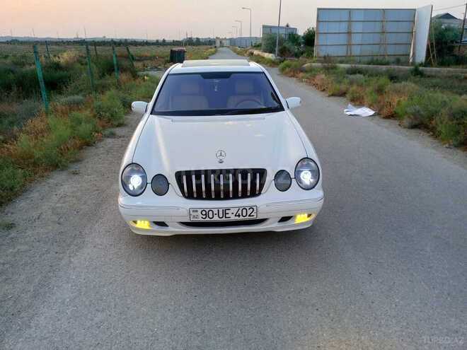 Mercedes E 280 4MATIC-4