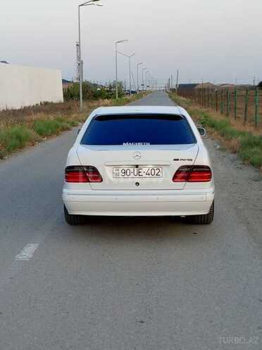 Mercedes E 280 4MATIC-11