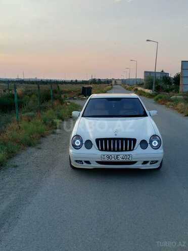 Mercedes E 280 4MATIC-10