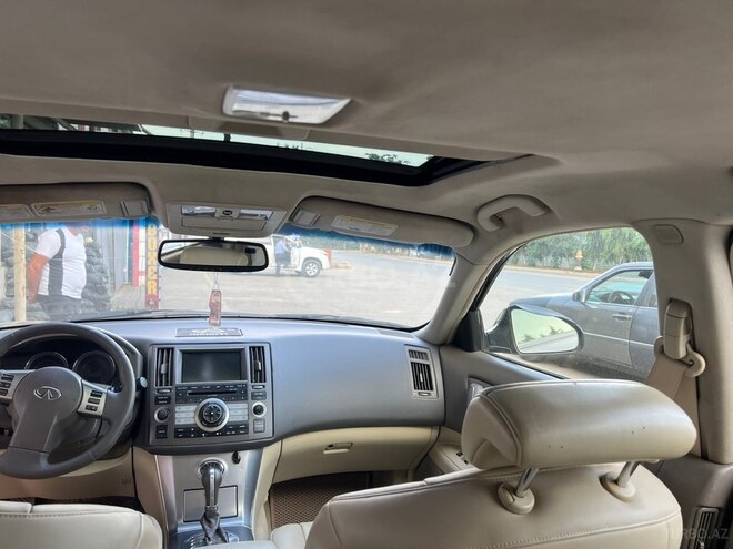 Infiniti FX35-8