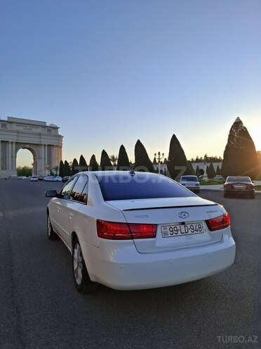 Hyundai Sonata-9