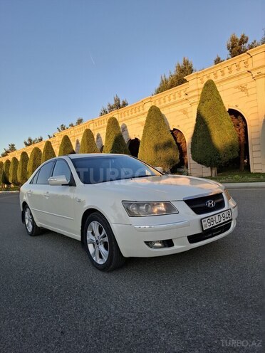Hyundai Sonata-4