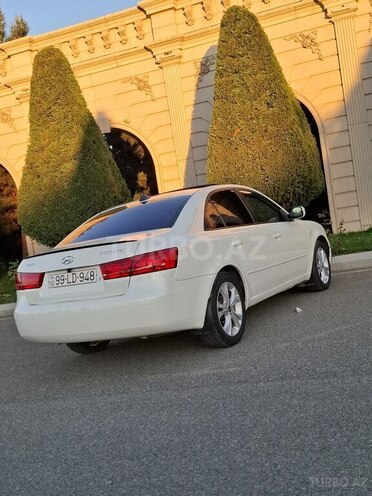Hyundai Sonata-8