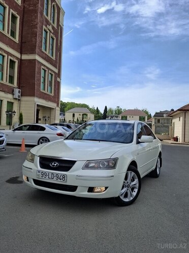 Hyundai Sonata-1