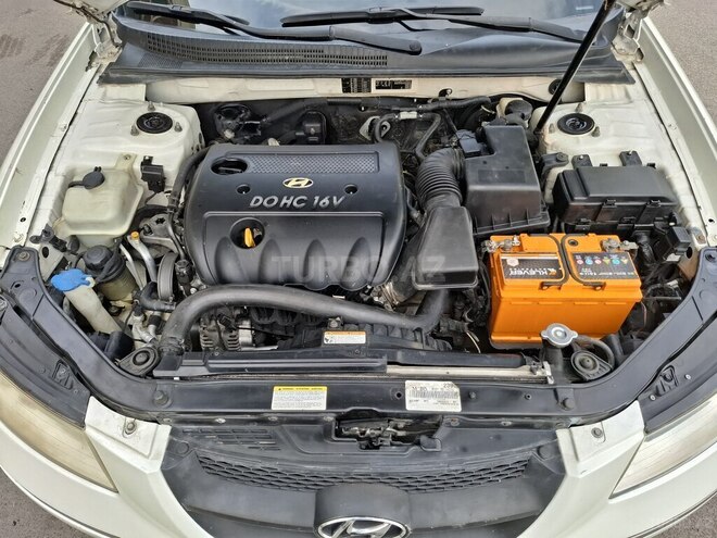 Hyundai Sonata-14
