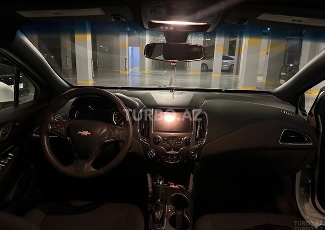 Chevrolet Cruze-9