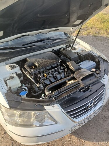 Hyundai Sonata-2