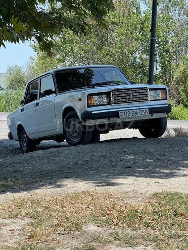 LADA (VAZ) 2107-1